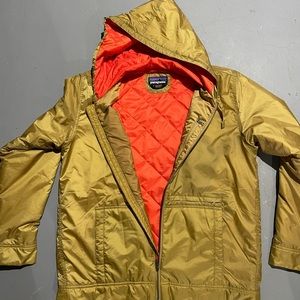 Men’s Patagonia lightweight insulated jacket